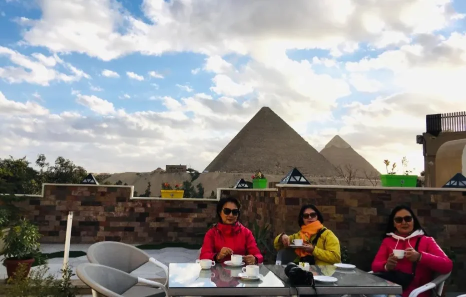 Camera Doppia o Matrimoniale con Vista Piscina