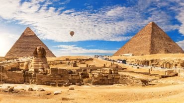 Le Piramidi di Giza e la Grande Sfinge: L’Eternità Scolpita nella Pietra